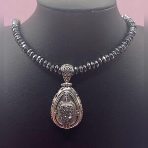 Silver Tone Teardrop Pendant Necklace Womens Faceted Black Beads Crystal Sparkle